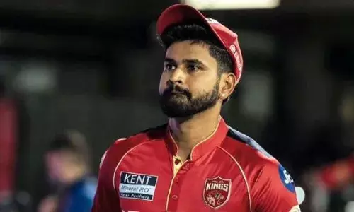 BCCI के नए नियम के शिकार हुए PBKS के कप्तान, टेस्ट में फेल हुआ बल्ला, मंगानी पड़ गई नई बैट BCCI के नए नियम के शिकार हुए PBKS के कप्तान, टेस्ट में फेल हुआ बल्ला, मंगानी पड़ गई नई बैट