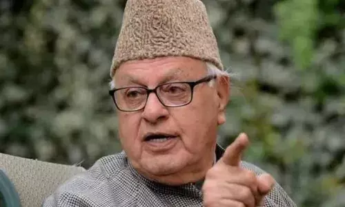 वो समझता है कि हम मुसलमान हैं तो हम उनकी..., पाकिस्तान पर बरसे फारूख अब्दुल्ला, मोदी सरकार से की ये अपील वो समझता है कि हम मुसलमान हैं तो हम उनकी..., पाकिस्तान पर बरसे फारूख अब्दुल्ला, मोदी सरकार से की ये अपील