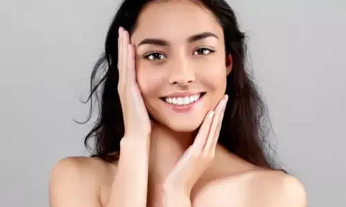 गर्मियों में स्किन हो जाती है डल, तो इन टिप्स एंड ट्रिक्स से स्किन बनाएं ग्लोई, टैनिंग से पाएं छुटकारा गर्मियों में स्किन हो जाती है डल, तो इन टिप्स एंड ट्रिक्स से स्किन बनाएं ग्लोई, टैनिंग से पाएं छुटकारा