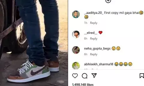 कुल्फी का ठेला लगाने वाले के जूते देख शख्स को आए चक्कर, कीमत जानकर आप भी हो जाएंगे हैरान!