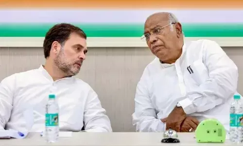 पार्टी लाइन से अलग बयान देने से बचें.., पहलगाम मुद्दे पर अपने नेताओं को कांग्रेस आलाकमान ने किया सचेत, बीजेपी के विरोध के बाद लिया फैसला पार्टी लाइन से अलग बयान देने से बचें.., पहलगाम मुद्दे पर अपने नेताओं को कांग्रेस आलाकमान ने किया सचेत, बीजेपी के विरोध के बाद लिया फैसला