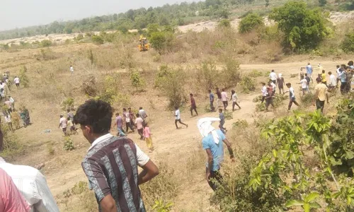 चांदमारा रेत घाट की रखवाली कर रहे वनराज , तस्करों के छूटे पसीने