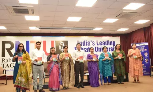 रवींद्रनाथ टैगोर विश्वविद्यालय में मनाया गया 5वां ‘फेट देश शेक्सपियर’ समारोह रवींद्रनाथ टैगोर विश्वविद्यालय में मनाया गया 5वां ‘फेट देश शेक्सपियर’ समारोह