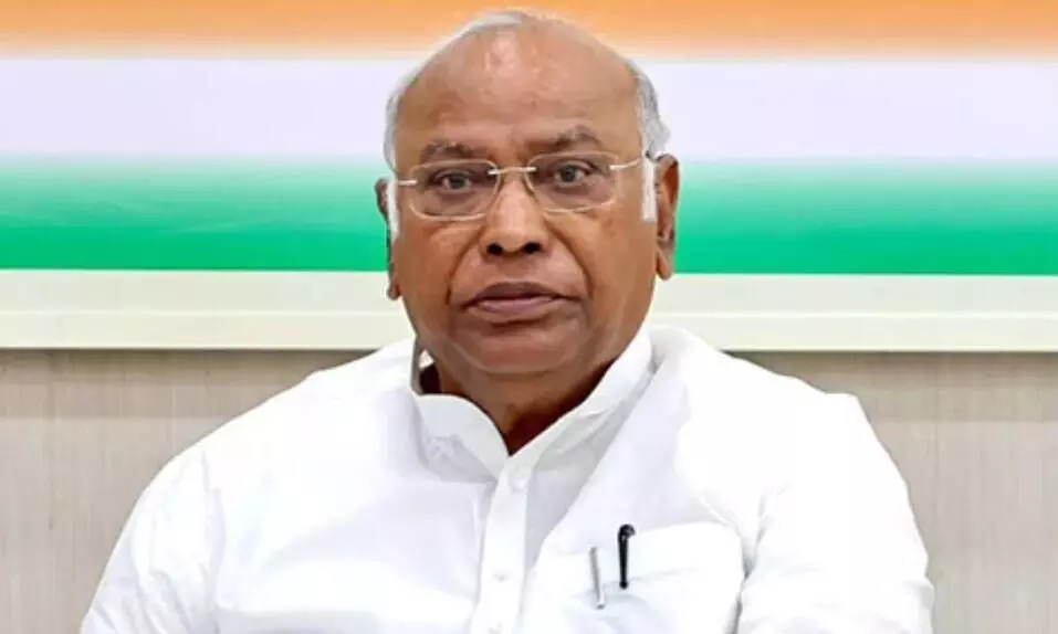 उम्मीद है जाति और सामान्य जनगणना जल्द करेंगे शुरू..., कांग्रेस नेता मल्लिकार्जुन खरगे का बड़ा बयान उम्मीद है जाति और सामान्य जनगणना जल्द करेंगे शुरू..., कांग्रेस नेता मल्लिकार्जुन खरगे का बड़ा बयान