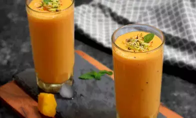 गर्मी में पीना चाहते हैं कुछ रिफ्रेशिंग तो बनाएं मैंगो लस्सी, मन हो जाएगा खुश गर्मी में पीना चाहते हैं कुछ रिफ्रेशिंग तो बनाएं मैंगो लस्सी, मन हो जाएगा खुश