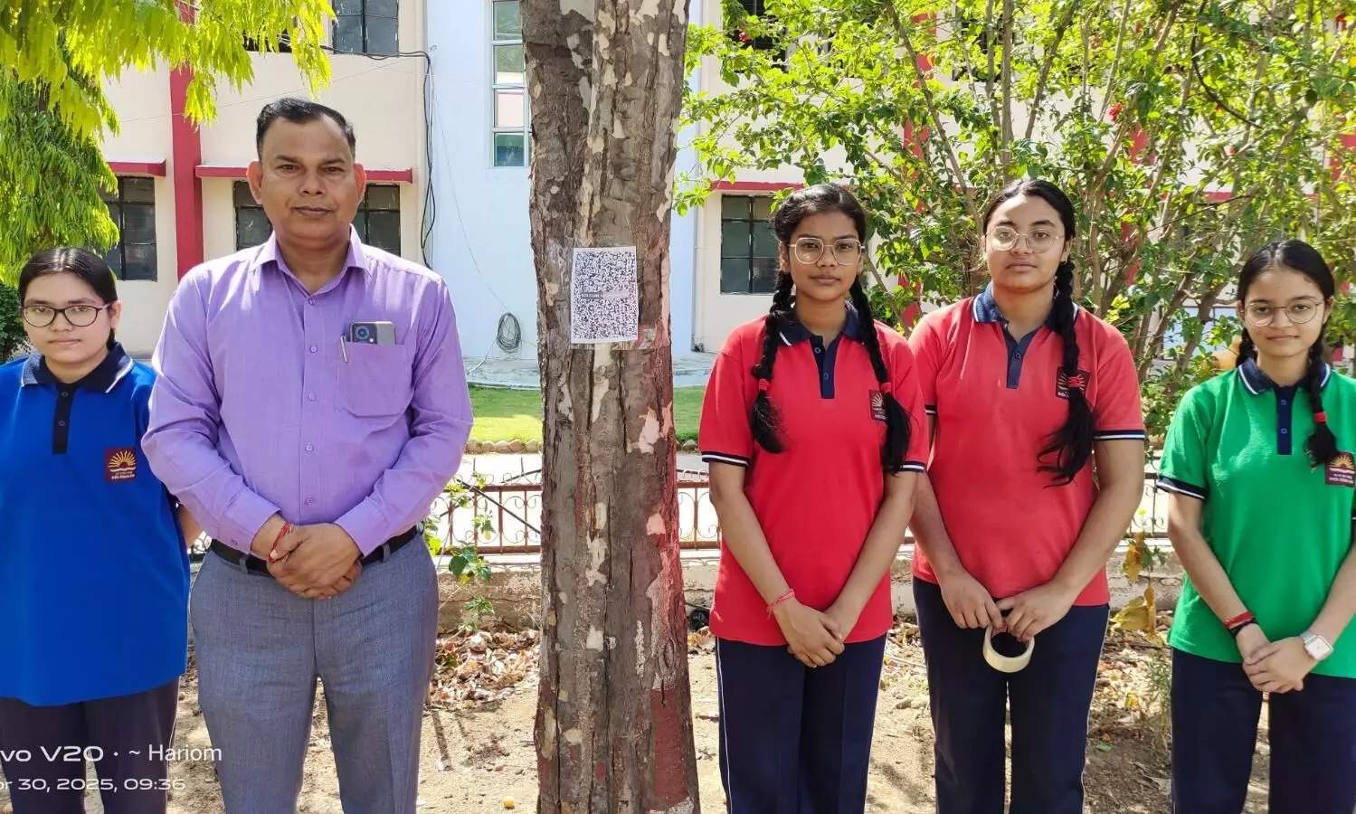 पीएम श्री केन्द्रीय विद्यालय पन्ना के इको क्लब की नई पहल, पेड़ों पर लगायें क्यूआर कोड, संग्रहित रखेंगे पूरी जानकारी पीएम श्री केन्द्रीय विद्यालय पन्ना के इको क्लब की नई पहल, पेड़ों पर लगायें क्यूआर कोड, संग्रहित रखेंगे पूरी जानकारी