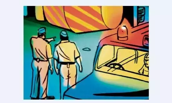 टूरिस्ट वीजा पर आये नाइजीरिया के युवक से मिले 10 लाख नकद टूरिस्ट वीजा पर आये नाइजीरिया के युवक से मिले 10 लाख नकद