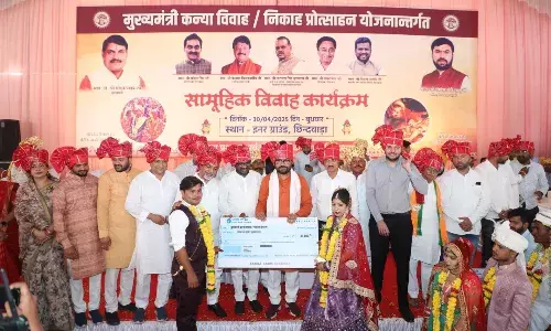 एक साथ एक दूजे के हुए 928 जोड़े, बारात लेकर डीडीसी कॉलेज पहुंचे सांसद एक साथ एक दूजे के हुए 928 जोड़े, बारात लेकर डीडीसी कॉलेज पहुंचे सांसद