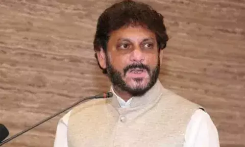 विनय नरवाल की पत्नी के बयान पर AIMIM नेता वारिस  पठान की आई प्रतिक्रिया, कहा - हिमांशी ने नफरत फैलाने वाले...