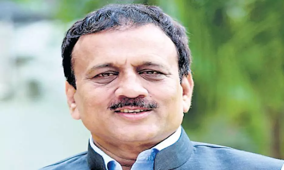 मंत्री गिरीश महाजन ने कहा - जिले के विकास के लिए वचनबद्ध है राज्य सरकार मंत्री गिरीश महाजन ने कहा - जिले के विकास के लिए वचनबद्ध है राज्य सरकार