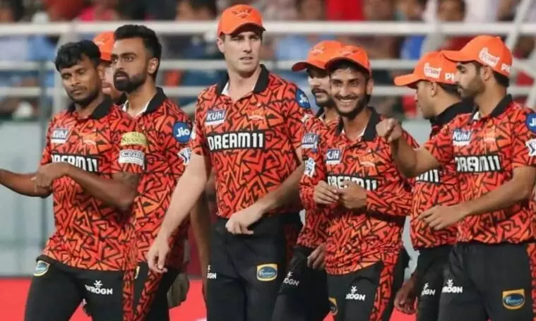 क्या गुजरात टाइटंस से हार के बावजूद प्लेऑफ तक पहुंच सकती है सनराइजर्स? जाने क्या कहते हैं समीकरण क्या गुजरात टाइटंस से हार के बावजूद प्लेऑफ तक पहुंच सकती है सनराइजर्स? जाने क्या कहते हैं समीकरण