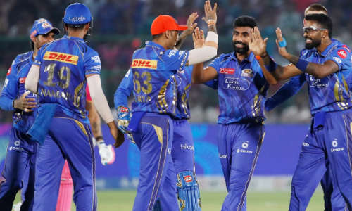 क्या एक बार फिर खिताब अपने नाम करेगी MI? बन रहा साल 2017 में खेले गए सीजन वाला संयोग