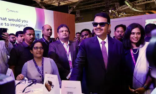 वेव्स में देवेंद्र फडणवीस ने कहा - विदेशी यूनिवर्सिटी में पढ़ने का सपना अब महाराष्ट्र में ही पूरा होगा वेव्स में देवेंद्र फडणवीस ने कहा - विदेशी यूनिवर्सिटी में पढ़ने का सपना अब महाराष्ट्र में ही पूरा होगा