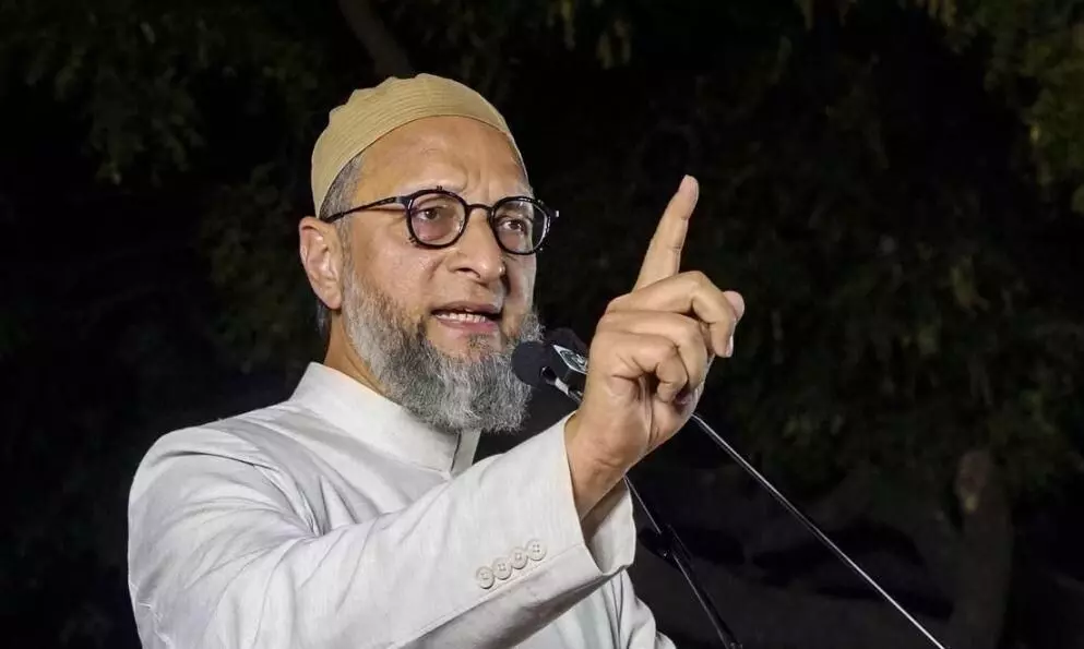 आरजेडी नेता तेजस्वी यादव पर ओवैसी ने साधा निशाना, कहा- चारों भगोड़े भाग गए, अब आरजेडी भिखारी बनकर मेरे पास आएगी आरजेडी नेता तेजस्वी यादव पर ओवैसी ने साधा निशाना, कहा- चारों भगोड़े भाग गए, अब आरजेडी भिखारी बनकर मेरे पास आएगी