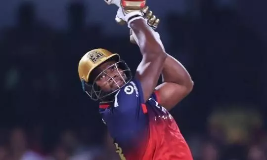 CSK के खिलाफ रोमारियो ने 14 गेंदों में जमा दिया अर्धशतक, बन गए IPL में सबसे तेज ऐसा करने वाले दूसरे बल्लेबाज, कर ली दिग्गजों की बराबरी CSK के खिलाफ रोमारियो ने 14 गेंदों में जमा दिया अर्धशतक, बन गए IPL में सबसे तेज ऐसा करने वाले दूसरे बल्लेबाज, कर ली दिग्गजों की बराबरी