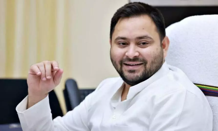 नीतीश सरकार ने बेरोजगारी और पलायन को दिया बढ़ावा, तेजस्वी यादव ने लगाया बड़ा आरोप नीतीश सरकार ने बेरोजगारी और पलायन को दिया बढ़ावा, तेजस्वी यादव ने लगाया बड़ा आरोप