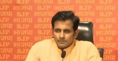 भाजपा प्रवक्ता तुहिन सिन्हा ने सर्जिकल स्ट्राइक वाले बयान पर कांग्रेस को घेरा, राहुल गांधी को लेकर कही ये बात भाजपा प्रवक्ता तुहिन सिन्हा ने सर्जिकल स्ट्राइक वाले बयान पर कांग्रेस को घेरा, राहुल गांधी को लेकर कही ये बात