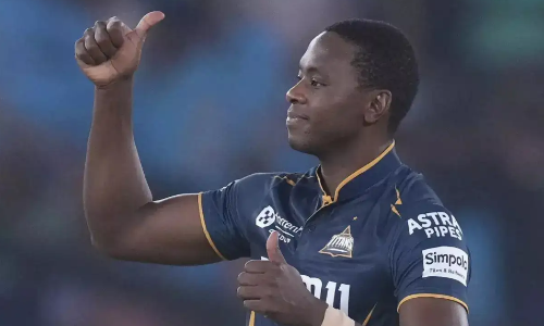 मैं माफी चाहता हूं...अचानक आईपीएल छोड़ स्वदेश लौटने पर GT के तेज गेंदबाज ने किया सनसनीखेज खुलासा, जानकर रह जाएंगे दंग