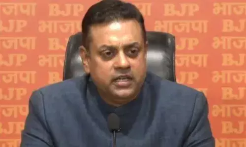 संबित पात्रा का मणिपुर दौरा,  चुराचांदपुर जिले में दो कुकी विधायकों से की मुलाकात संबित पात्रा का मणिपुर दौरा,  चुराचांदपुर जिले में दो कुकी विधायकों से की मुलाकात