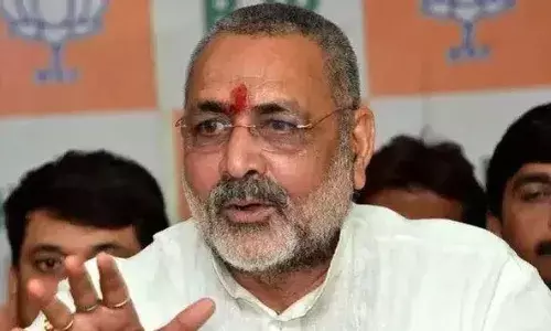 हिंसा के 27 दिन बाद ममता बनर्जी पहुंची मुर्शिदाबाद, गिरिराज सिंह का सीएम पर जोरदार निशाना, कहा- घड़ियाली आंसू बहाती...