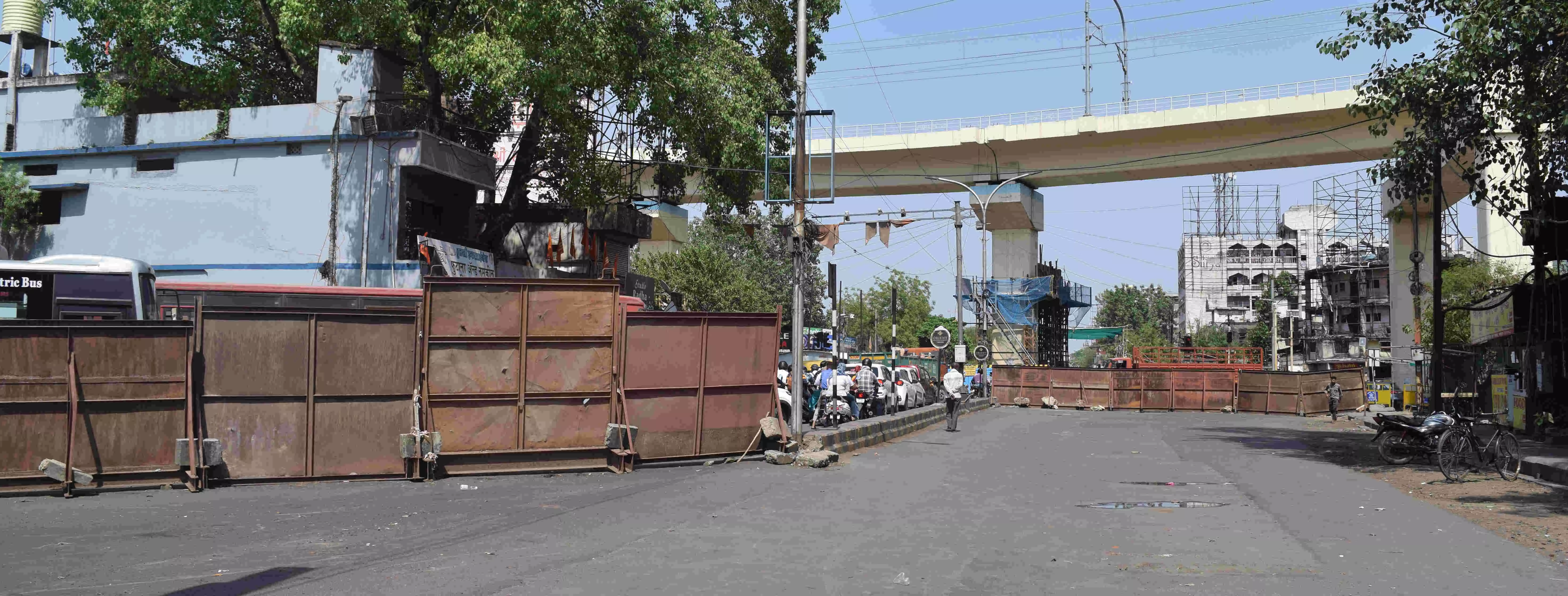 लोहा पुल : थर्ड-फोर्थ लाइन के लिए बंद , 27 मई तक वाहन चालकों को होगी परेशानी लोहा पुल : थर्ड-फोर्थ लाइन के लिए बंद , 27 मई तक वाहन चालकों को होगी परेशानी