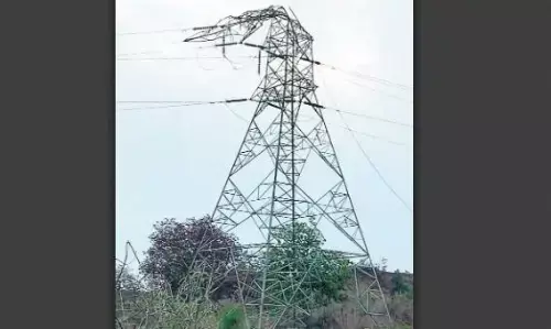 बवंडर से क्षतिग्रस्त हुए बिजली के चार टॉवर, रिपेयरिंग में तीन हफ्ते लगेंगे