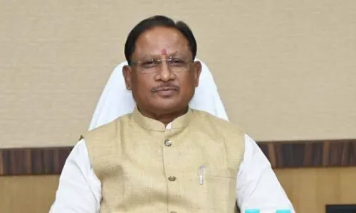 मुख्यमंत्री अचानक पहुंचे बेमेतरा के सहसपुर, लिया ग्रामीणों से सीधा फीडबैक