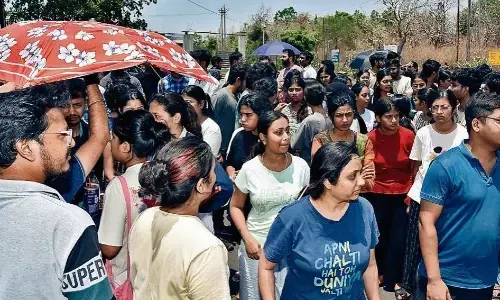 ट्रिपल आईटीडीएम इंस्टीट्यूट में विद्यार्थियों ने घंटों तक किया हंगामा