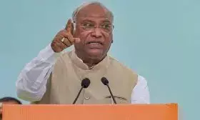 खड़गे ने प्रधानमंत्री को पत्र लिख जाति जनगणना पर दिए सुझाव, तेलंगाना मॉडल अपनाएं