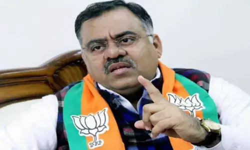 नीतीश कुमार को हाईजैक करने वाला कोई पैदा नहीं हुआ, तेजस्वी यादव के बयान पर तरुण चुघ ने साधा निशाना नीतीश कुमार को हाईजैक करने वाला कोई पैदा नहीं हुआ, तेजस्वी यादव के बयान पर तरुण चुघ ने साधा निशाना