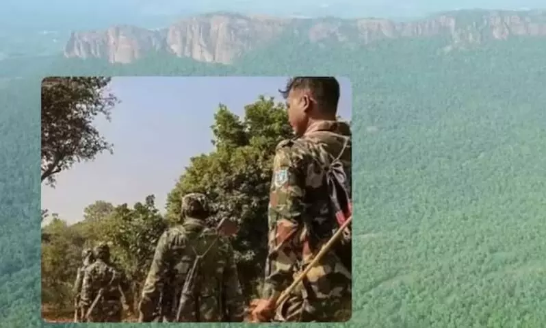 छत्तीसगढ़-तेलंगाना सीमा पर सुरक्षाबलों ने ढेर किए 22 से ज्यादा नक्सली, मुठभेड़ अभी भी जारी, मौके से शव और हथियार बरामद छत्तीसगढ़-तेलंगाना सीमा पर सुरक्षाबलों ने ढेर किए 22 से ज्यादा नक्सली, मुठभेड़ अभी भी जारी, मौके से शव और हथियार बरामद