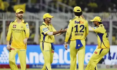 चेन्नई सुपर किंग्स की रोमांचक जीत, KKR को 2 विकेट से हराया, धोनी की कप्तानी का जलवा बरकरार चेन्नई सुपर किंग्स की रोमांचक जीत, KKR को 2 विकेट से हराया, धोनी की कप्तानी का जलवा बरकरार