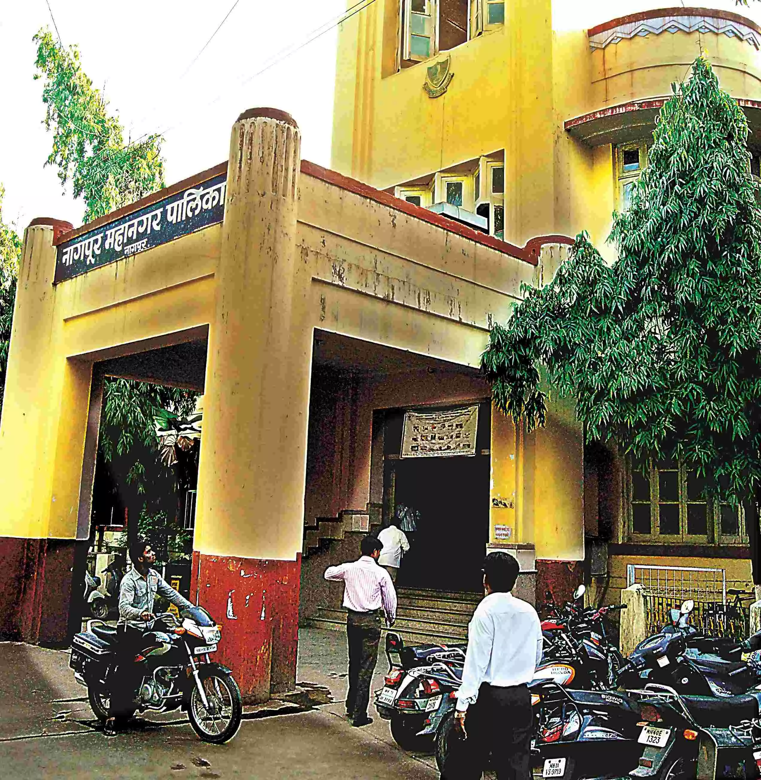 चुनाव को लेकर मनपा में भ्रम बरकरार , इच्छुकों में देखा जा रहा उत्साह चुनाव को लेकर मनपा में भ्रम बरकरार , इच्छुकों में देखा जा रहा उत्साह