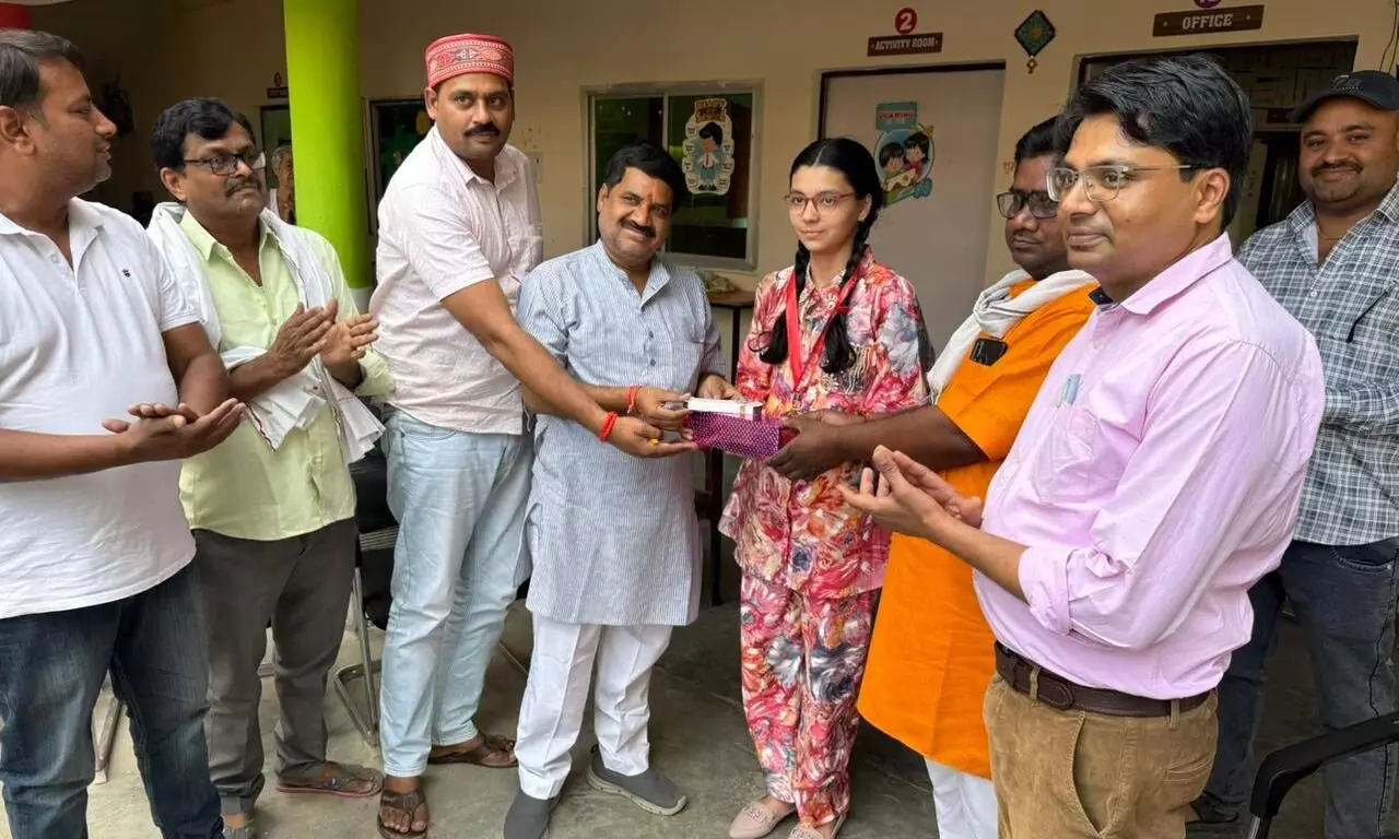 ओसी जैन ने कक्षा १०वीं बोर्ड परीक्षा में प्रदेश की मैरिट में प्राप्त किया नौंवा स्थान ओसी जैन ने कक्षा १०वीं बोर्ड परीक्षा में प्रदेश की मैरिट में प्राप्त किया नौंवा स्थान
