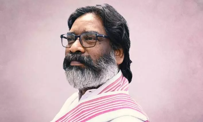 झारखंड आंदोलनकारी कपूर कुमार टुडू के निधन पर चिलगू-चाकुलिया स्थित उनके पैतृक आवास पहुंचे हेमंत सोरेन झारखंड आंदोलनकारी कपूर कुमार टुडू के निधन पर चिलगू-चाकुलिया स्थित उनके पैतृक आवास पहुंचे हेमंत सोरेन