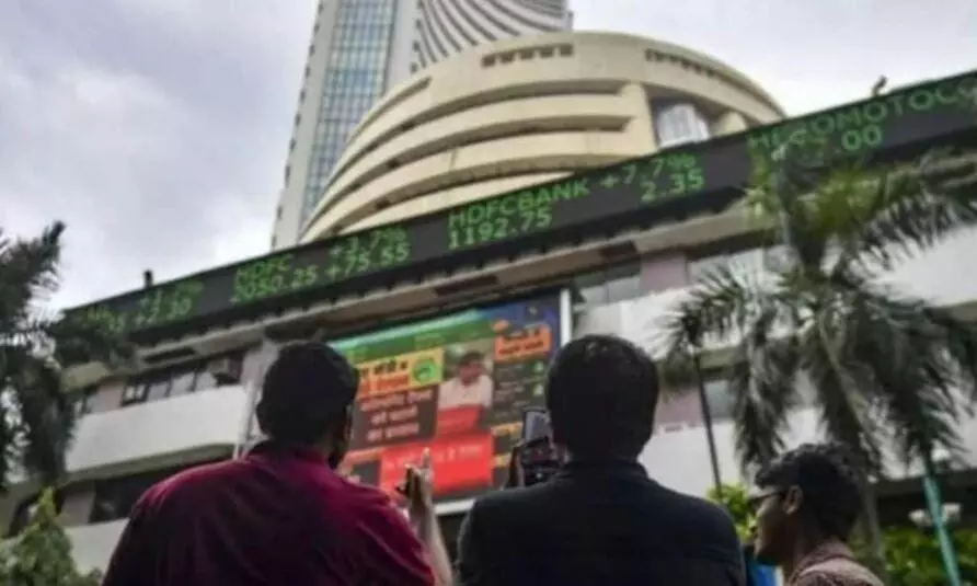 भारत-पाक विवाद के चलते शेयर मार्केट में हो सकता है भारी गिरावट? क्या हो सकता है लोअर सर्किट का खतरा? भारत-पाक विवाद के चलते शेयर मार्केट में हो सकता है भारी गिरावट? क्या हो सकता है लोअर सर्किट का खतरा?