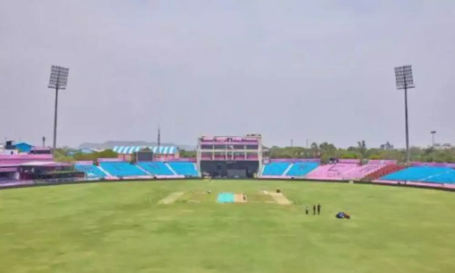 ऑपरेशन सिंदूर की सफलता के बाद IPL पर  मंडरा रहा खरता, पहले ईडन गार्डन तो अब सवाई मानसिंह स्टेडियम को बम से उड़ाने की मिली धमकी