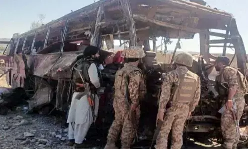 बलूच विद्रोहियों ने पाकिस्तानी सेना पर किया हमला, 7 पाक सैनिकों की मौत बलूच विद्रोहियों ने पाकिस्तानी सेना पर किया हमला, 7 पाक सैनिकों की मौत