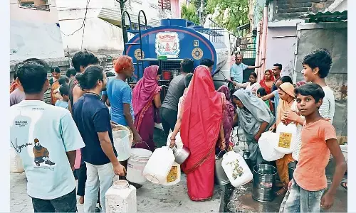 अंतत: चौथे दिन हो पाई आंशिक जलापूर्ति, कई क्षेत्रों को राहत अंतत: चौथे दिन हो पाई आंशिक जलापूर्ति, कई क्षेत्रों को राहत