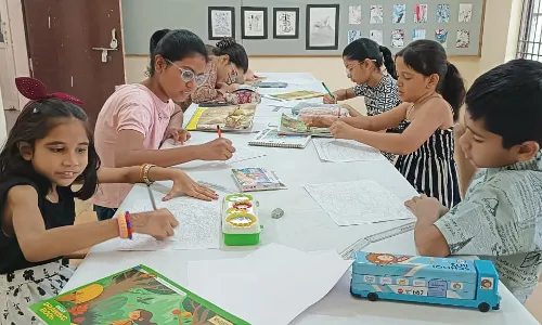 स्कोप ग्लोबल स्किल्स यूनिवर्सिटी के समर स्किल्स कार्निवाल में स्टूडेंट्स दिखा रहे प्रतिभा