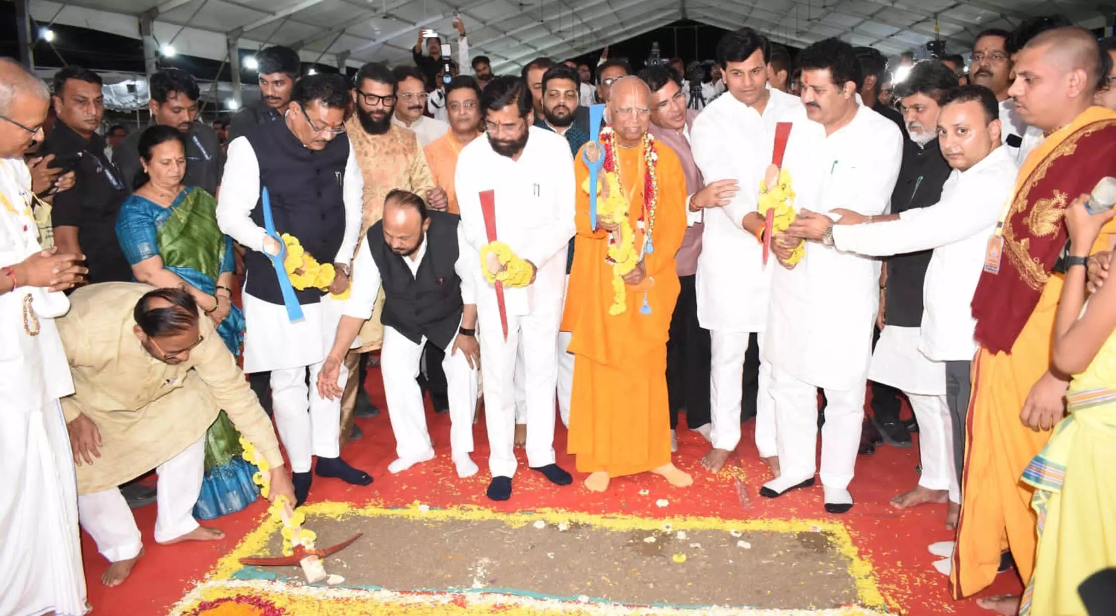 भक्ति, सेवा और संस्कृति का त्रिवेणी संगम बनेगा इस्काॅन : शिंदे भक्ति, सेवा और संस्कृति का त्रिवेणी संगम बनेगा इस्काॅन : शिंदे