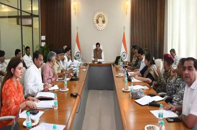 नागरिक सुरक्षा सरकार की सर्वोच्च प्राथमिकता - मुख्यमंत्री डॉ. यादव नागरिक सुरक्षा सरकार की सर्वोच्च प्राथमिकता - मुख्यमंत्री डॉ. यादव