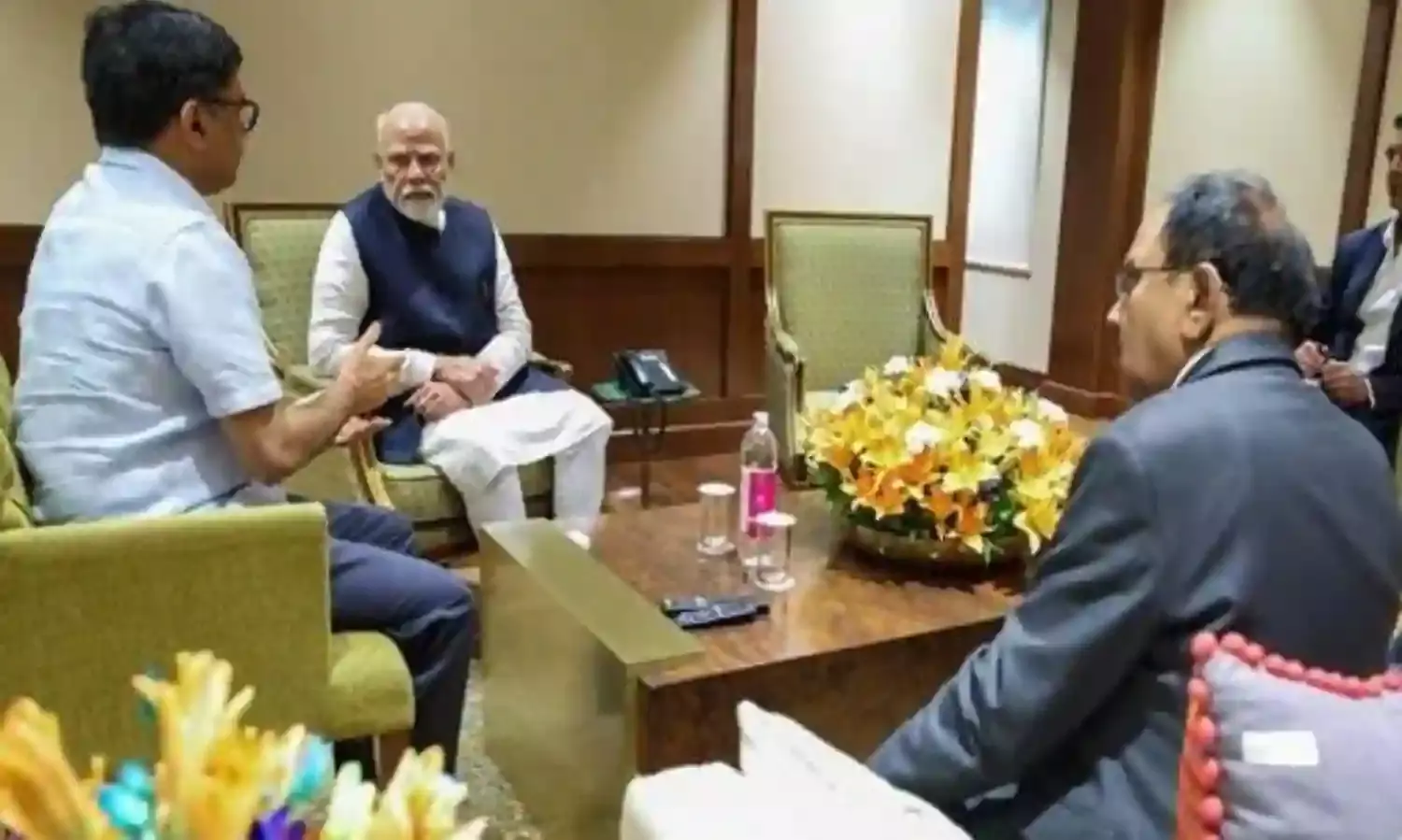 खत्म हुई PM मोदी की हाईलेवल मीटिंग, वर्तमान और पूर्व सैन्य अफसरों से की मुलाकात, 1 घंटे 50 मिनट लंबी चली बैठक