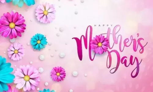 आप मां से कितना प्यार करते हैं? प्यारे-प्यारे मैसेज भेज कर उन्हें बताएं जरूर, यहां हैं कुछ शानदार ऑप्शन्स