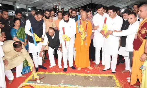 भक्ति, सेवा और संस्कृति का त्रिवेणी संगम बनेगा इस्काॅन : शिंदे भक्ति, सेवा और संस्कृति का त्रिवेणी संगम बनेगा इस्काॅन : शिंदे