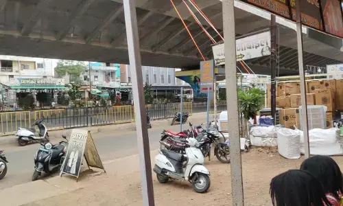 दुकानदारों को हाईवे से सात दिन के भीतर अतिक्रमण हटाने का नोटिस