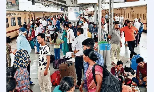 पीक सीजन में कैंसलेशन न के बराबर, कंफर्म का सफर बहुत कठिन पीक सीजन में कैंसलेशन न के बराबर, कंफर्म का सफर बहुत कठिन