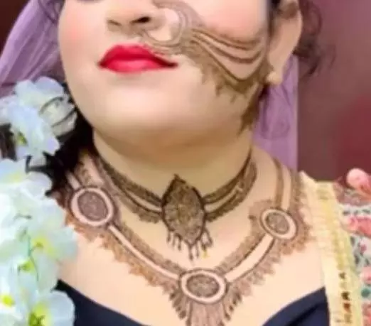 सोने का हार नहीं मिला तो शादी में कुछ यूं पहुंची महिला कि, देखते ही रह गए मेहमान सोने का हार नहीं मिला तो शादी में कुछ यूं पहुंची महिला कि, देखते ही रह गए मेहमान