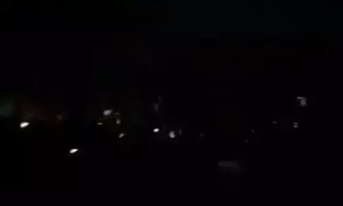 पाकिस्तान की नापाक करतूत जारी, माता वैष्णों देवी मंदिर के पास देखे गए ड्रोन, कटरा में ब्लैकआउट घोषित पाकिस्तान की नापाक करतूत जारी, माता वैष्णों देवी मंदिर के पास देखे गए ड्रोन, कटरा में ब्लैकआउट घोषित