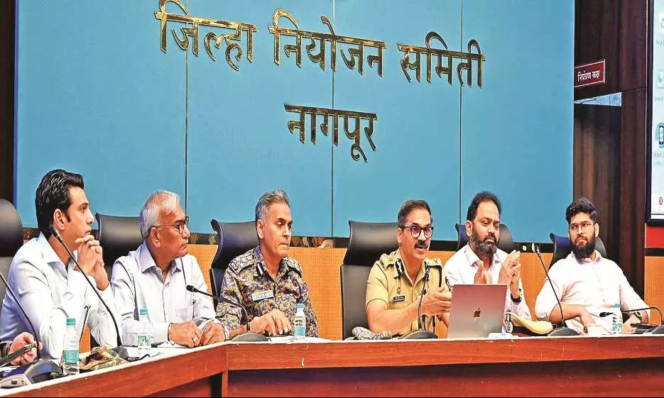 अफवाहों पर न करें भरोसा, हर कदम पर प्रशासन की है नजर - ड्रोन उड़ाने की अनुमति लेना आवश्यक अफवाहों पर न करें भरोसा, हर कदम पर प्रशासन की है नजर - ड्रोन उड़ाने की अनुमति लेना आवश्यक